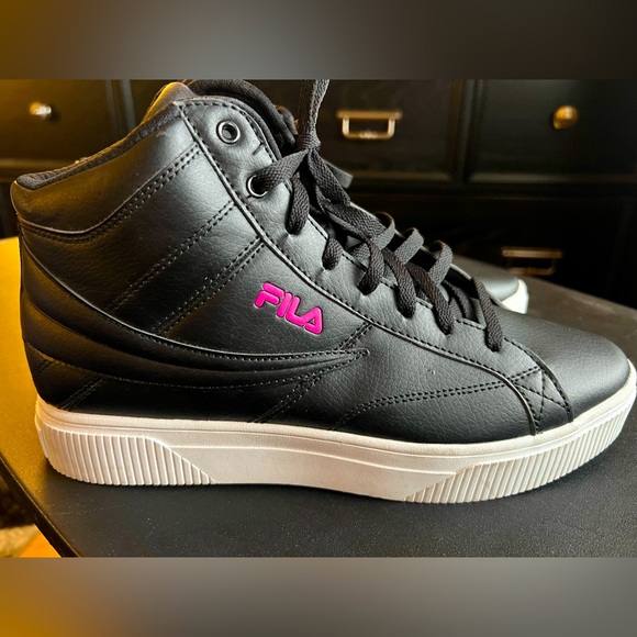Fila Shoes - 💜💜 Fila Black and Pink High-Top Sneakers